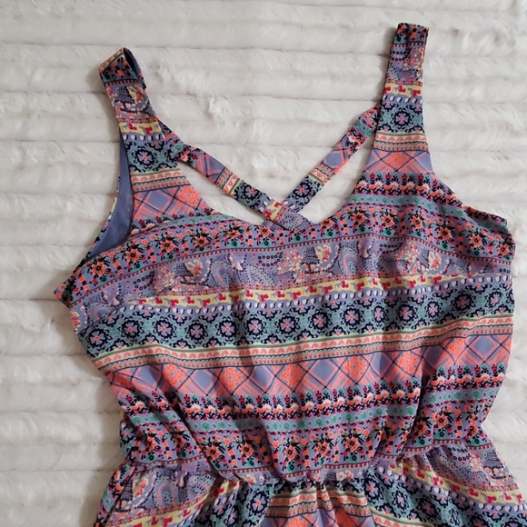 LUSH Floral abstract sundress multicolored Small criss-cross back - Picture 2 of 8